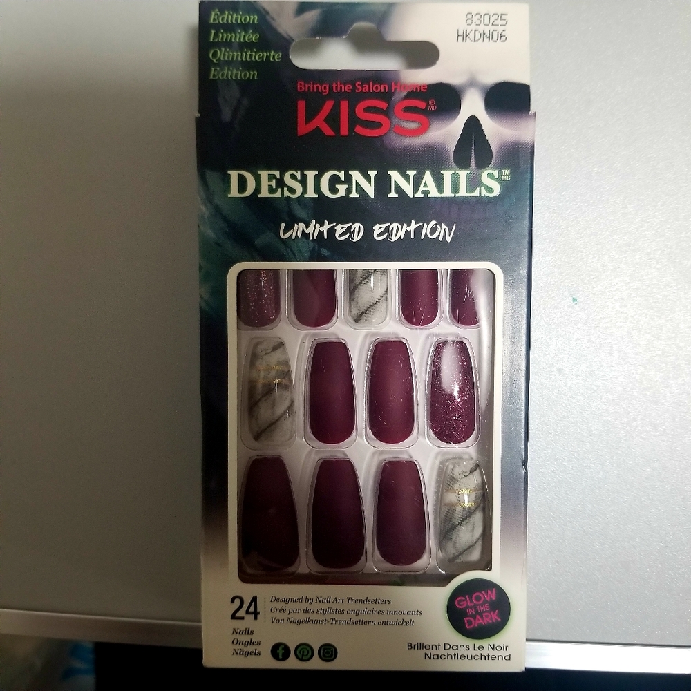 Kiss Limited Edition Press-On Nails, Long Length, Red/White, Glow In The Dark